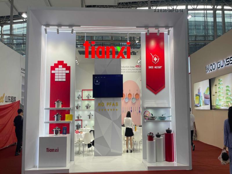 浙江天喜廚電股份有限公司的第136屆獲獎廣交會展位設計搭建圖片