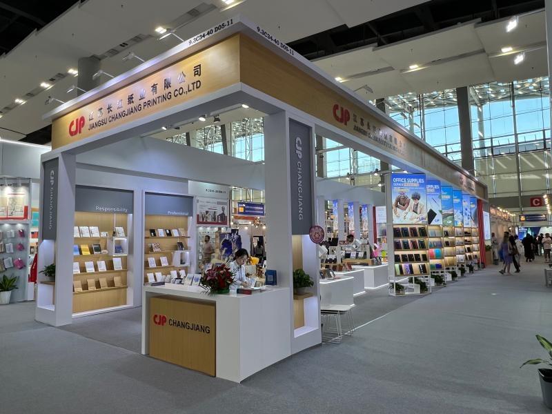 江蘇長江紙業有限公司的第136屆獲獎廣交會展位搭建圖片