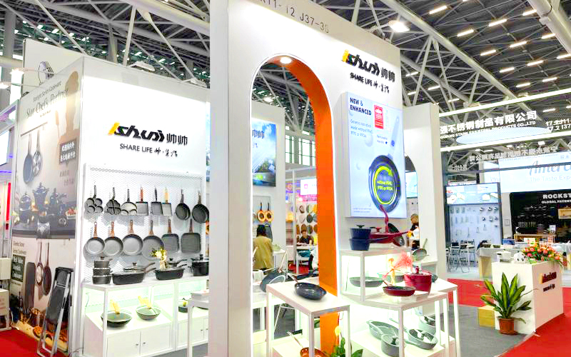 廣交會攤位裝修現場效果圖片-帥帥電器展台產品陳列與品牌展示實景