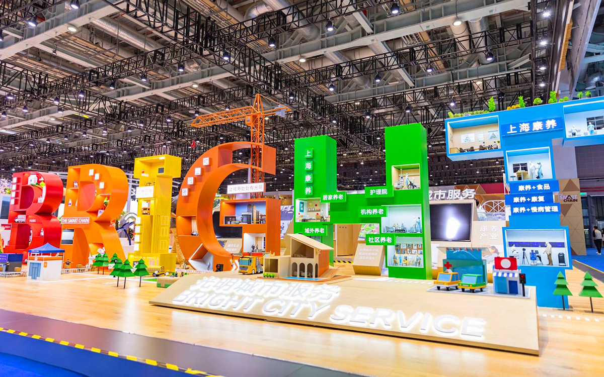 在展覽會展台搭建中，喚醒品牌記憶的顏色搭配策略