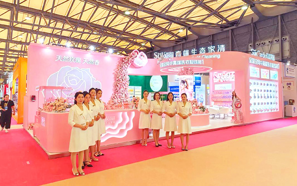 美博會展台設計策略：5招粉色玫瑰元素打造記憶點